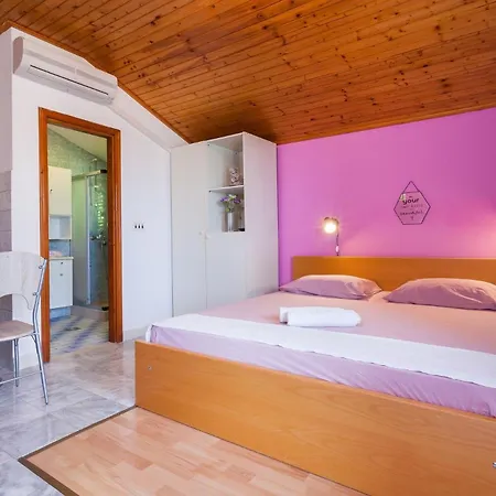 Ante Apartment